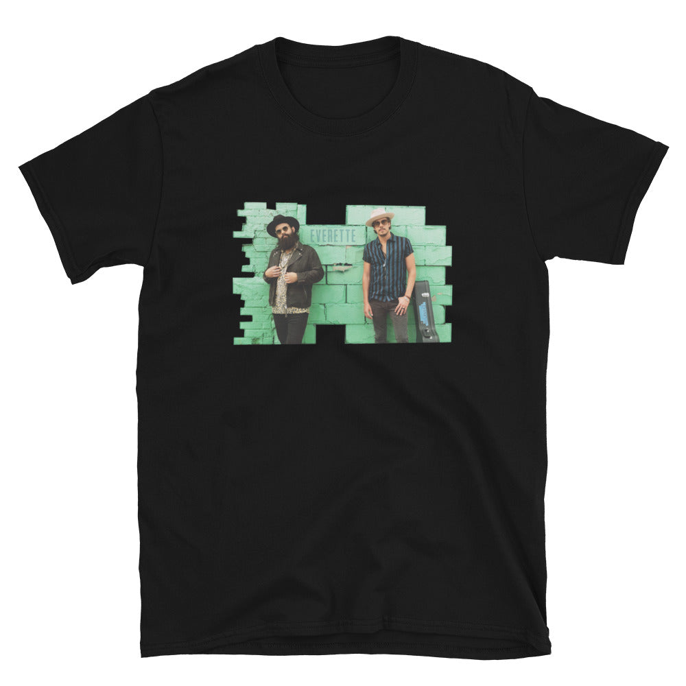 EVERETTE Green Wall Short-Sleeve Unisex T-Shirt